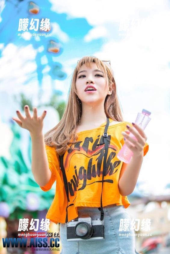 在爱丝私拍合集里，我们撞见了不一样的束缚少女！迷失了？