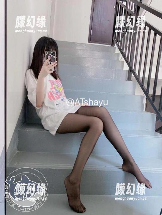 AT鲨白色泳衣大评比，谁的“白”更高级？高清照片见真章！
