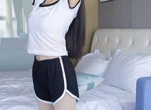 BoBoSocks袜啵啵 – 最新佳作，甜甜圈美图：谁的皮鞋更撩？