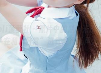 BoLoli菠萝社 – 照片中的赵小米Kitty，似乎在和“日常”进行一场无声大战？