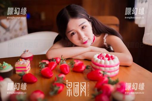 GIRLT果团网 - 云菲菲的丝袜套图—一点都不怕曝光，这腿自己说话。