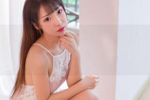 GIRLT果团网 – 一副眼镜，周妍希让你见识什么是新靓能力！