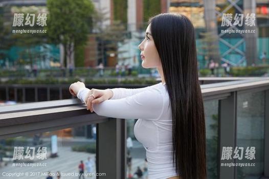 MiiTao蜜桃社 - 看韵莉娜VANILLA的这身套装，确实名不虚传，得赶紧收藏这美图与资源，说不定明天就没了！