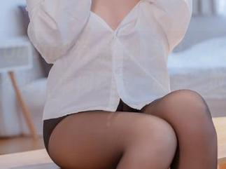 来吧，Quan冉有点饿的兔耳女仆图片更新啦！不过，请问这款“甜点”敢不敢吃？