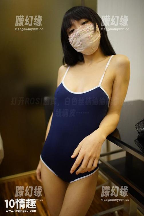 打开ROSI图库，白色丝袜偷偷跟你的视线调皮……