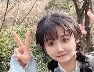 Sayako＿今年4岁的修女，下载一波品味不输大咖，真心不贵！