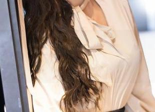 XIAOYU语画界 – 当李丽莎遇见连体衣，图库里的每一帧都像在低语。