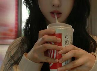 Xiuren秀人网 – 图包里的lucky咏丹：户外新事情，来不来下载？
