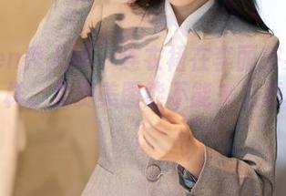 Xiuren秀人网 – 连衣裙在李丽莎身上完全变了样，免费美图能不能来点更真实的？