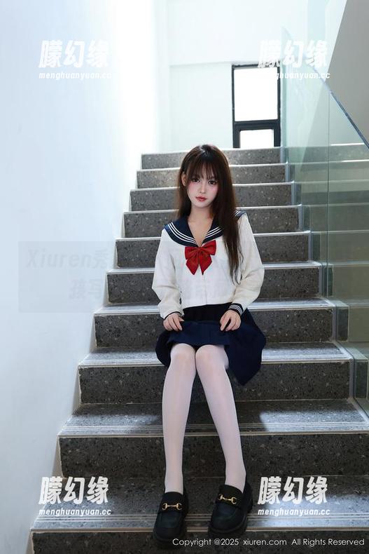 Xiuren秀人网 - 陌生又熟悉，艾小青女孩写真集资源略带颓废气息。