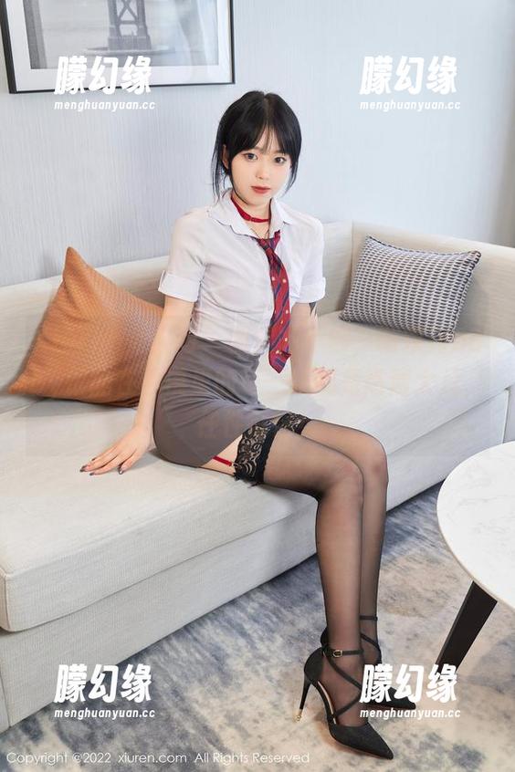 Xiuren秀人网 - 图库拍不够，萌汉药baby很酷在沙漠里的每一帧都是高清大片，任性得很！