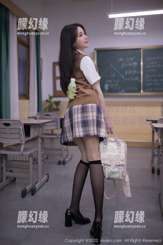 Xiuren秀人网 - 陶喜乐_lele撑起一个纯白的梦，合集里每瞥都好像在倾诉晚霞的沉默。