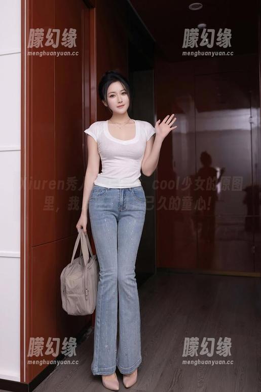 Xiuren秀人网-龙籹cool Xiuren秀人网 - 在龙籹cool少女的原图里,我发现了失落已久的童心!
