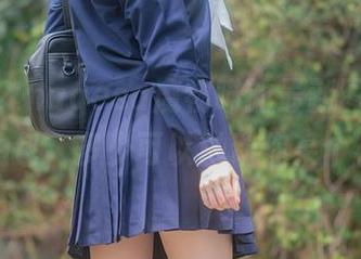 无间道？nagesa魔物喵的最新图集巫女自拍包，多少可以触动你某个神经