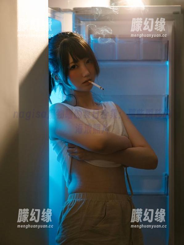 nagisa魔物喵的夏日合集：那些瞬移的海浪照片