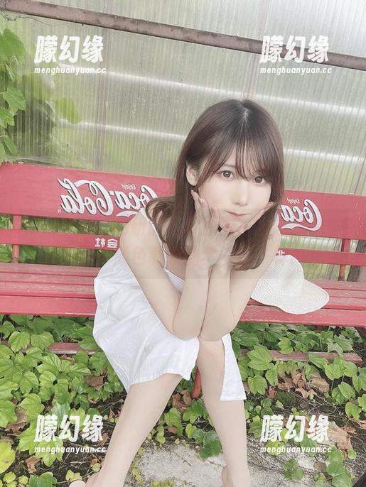 仔细观看けん研的日常原图，发现原来她的鞋子颜色和我的梦一模一样！