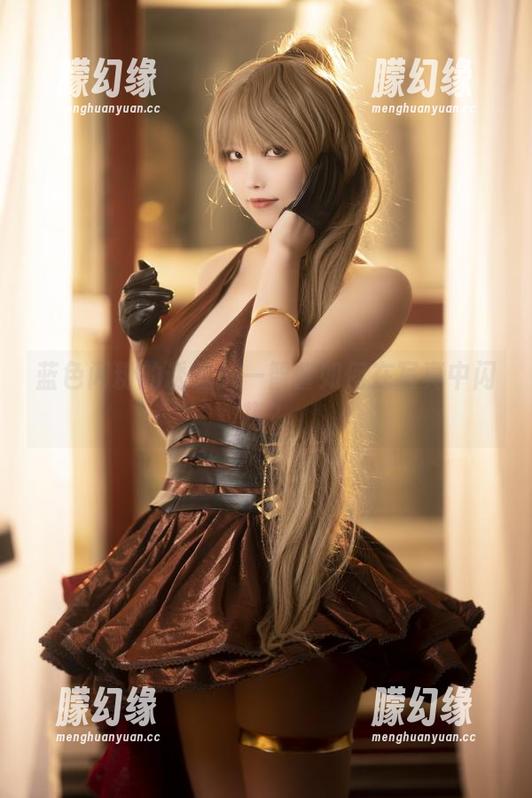 蓝色闪粉的诱惑：一智智如何在写真中闪耀？