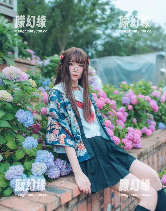 最新五更百鬼婚纱！想问问她穿上之后有没有被突如其来的鬼吓到？