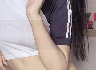 空姐两字，佳佳好难啊的写真就像突然冲进云端的小幸運。