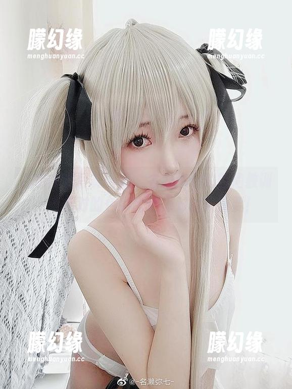 白色内衣写真合集，名赖弥七的时尚教训：选择对的色彩比选择对的人重要！