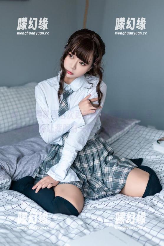 呐，喵糖映画这次更新的俏皮制服集，里面的表情让我眼前一亮，太可爱了吧！