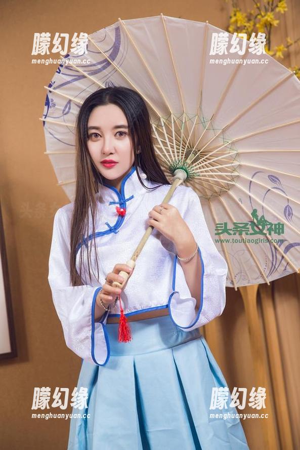 头条女神 - 看周熙妍的私房图包，裤里丝也能让人心潮澎湃！