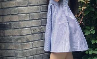 头条女神 – 图集来啦！杨漫妮baby最新秀出的美足，走到哪儿都是焦点！
