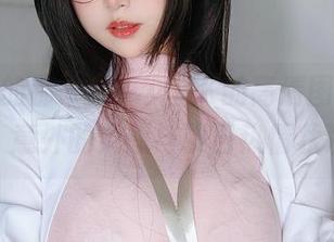 办公室的那一角，女主K的高清图集出没，意外的灵感与夏日热情状况