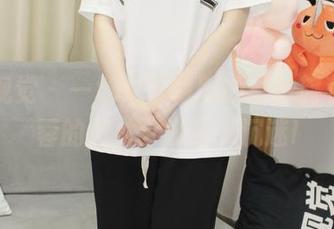 小众视觉 – 一场关于制服的奇妙旅程，蓉蓉的图片分享让人沉迷!