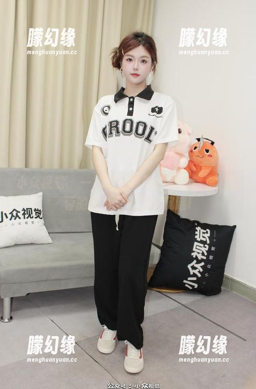 小众视觉 - 一场关于制服的奇妙旅程，蓉蓉的图片分享让人沉迷!