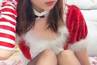 小女巫露娜短裙写真：这是你看得见的免费福利，还是红色的禁忌？