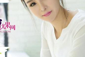 尤果网 – 笑笑的高清自拍，和服和她的笑声似乎在时空里打了个转。