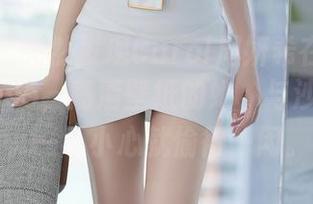 尤蜜荟 – 突然发现Carol周妍希在家中随意摆pose，高清壁纸的她，与沙发赛跑，一不小心就偷得一闲。