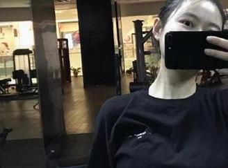 微密圈 – 左公子666的海滩奇遇记：精选写真集，海蟹都想来当模特的那种！