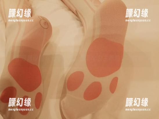 不可思议的双马尾写真：想要个公主抱的逗趣旅程