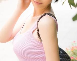 推女神 – 不看你会后悔！全套雪瑞Lisa足球宝贝图集，清新又性感的结合
