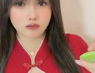 微密圈 – 这可是独一无二的美图资源，红色内衣的是可馨吖在等你！