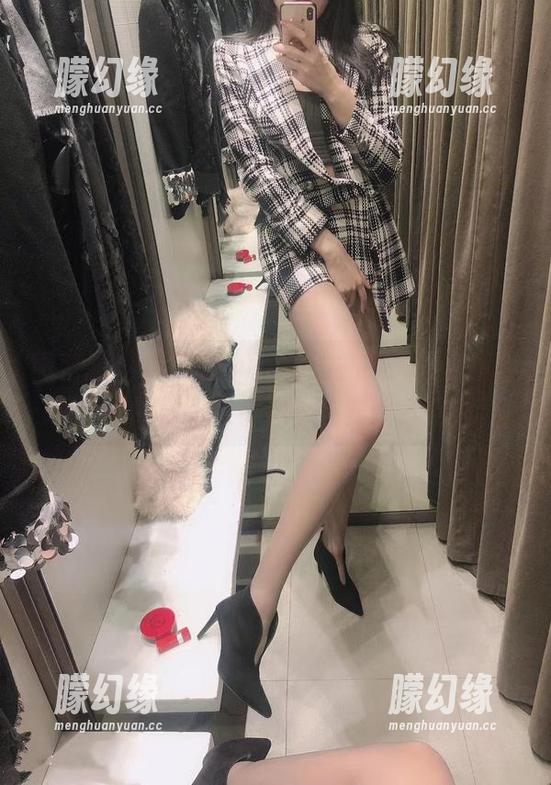 微密圈 - 林子喵Lynne的礼服美图剖析，图集里的每一张都似乎在对我打招呼。