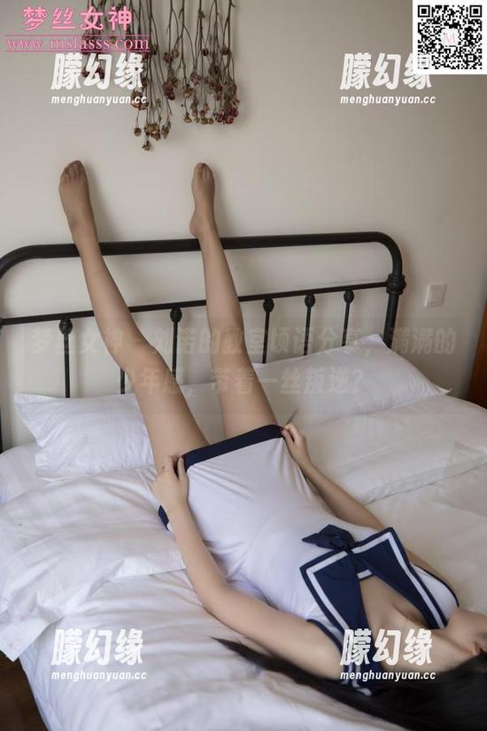梦丝女神 - 刘诺的教室顷语分享，满满的少年感，带着一丝叛逆？