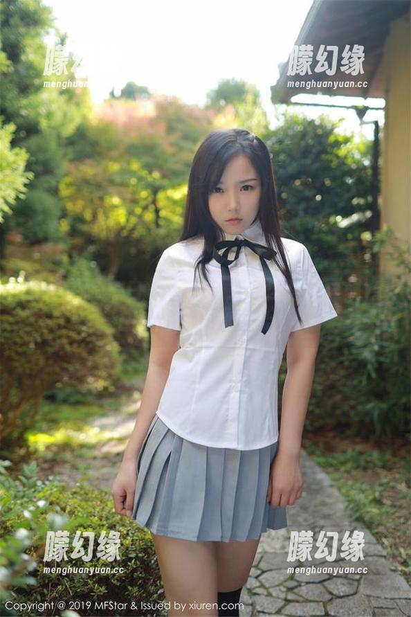 模范学院 - 白色的日子，里边有兜豆靓Youlina的福利图片！