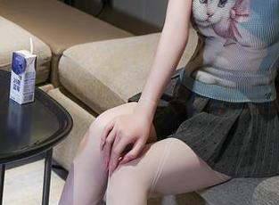 秀人网 – 看安然maleah的夏日原图，套图里那么多细节，让人忍不住想多看几眼！