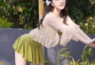 秀人网 – 探讨李若汐的长腿写真，资源如雨后春笋，让你追腿不追剧！