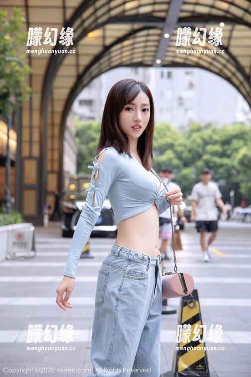 秀人网 - 王馨瑶Yanni的灰丝高清自拍，好像把我带到了另一个次元。