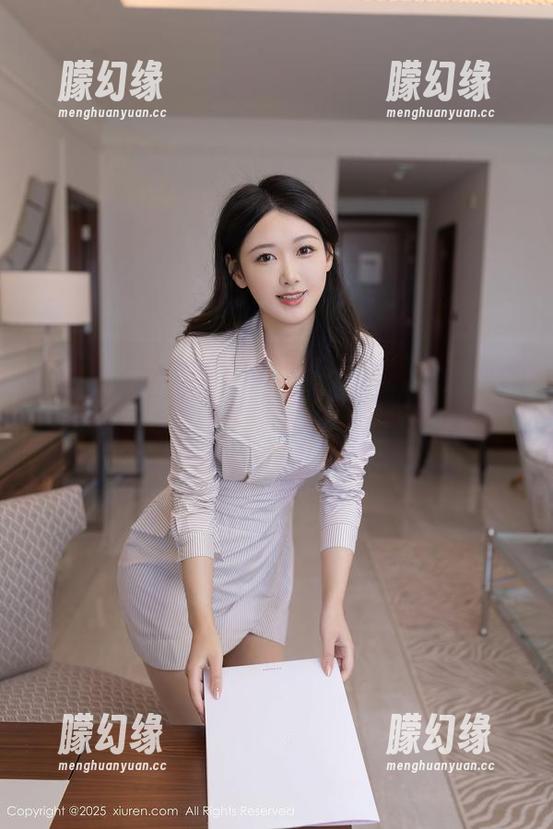 秀人网 - 粉色条纹三点式：糯美子无圣光承包了我所有的奇思妙想图集，即将把你带入飘渺世界。