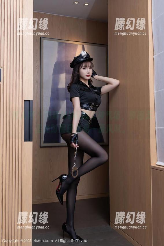 秀人网 - 肉晴MINI的女神气场，原图无圣光时展现出另一番风味。