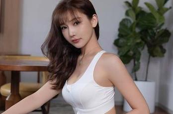 秀人网 – 陈小喵会议接待员秘书制服合集：看她怎么把职场变成了舞台更新中！