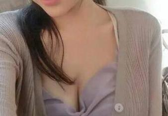 微密圈 – 看完童小芯的紫色图包，我决定给我的衣柜也来点紫色，反正我穿上去也不会更糟！