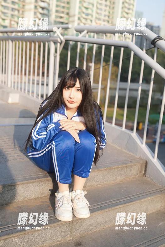 糖果果Candy舰长提督小合集更新之旅，快来瞧瞧这些独特的套图，确保不无聊！