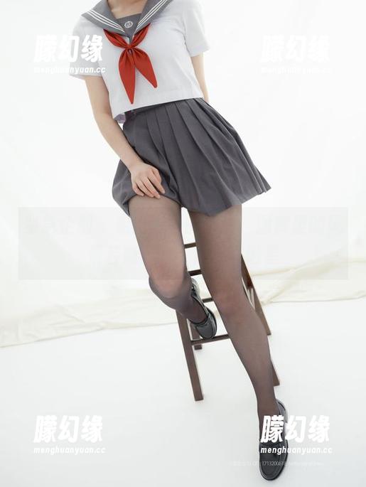 紧急企划 - 走出户外的小恩，图库里的风景若隐若现，像个小谐星