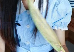 绮梦摄影 – 高清套图里的“甜甜”和双马尾，给我带来了些说不清的情绪，难以释怀。
